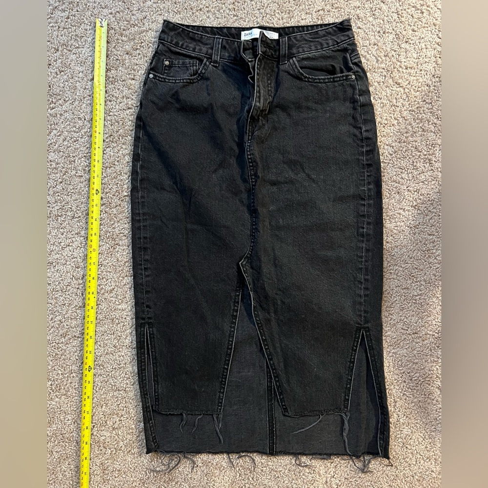 Zara dark grey distressed skirt (XS)